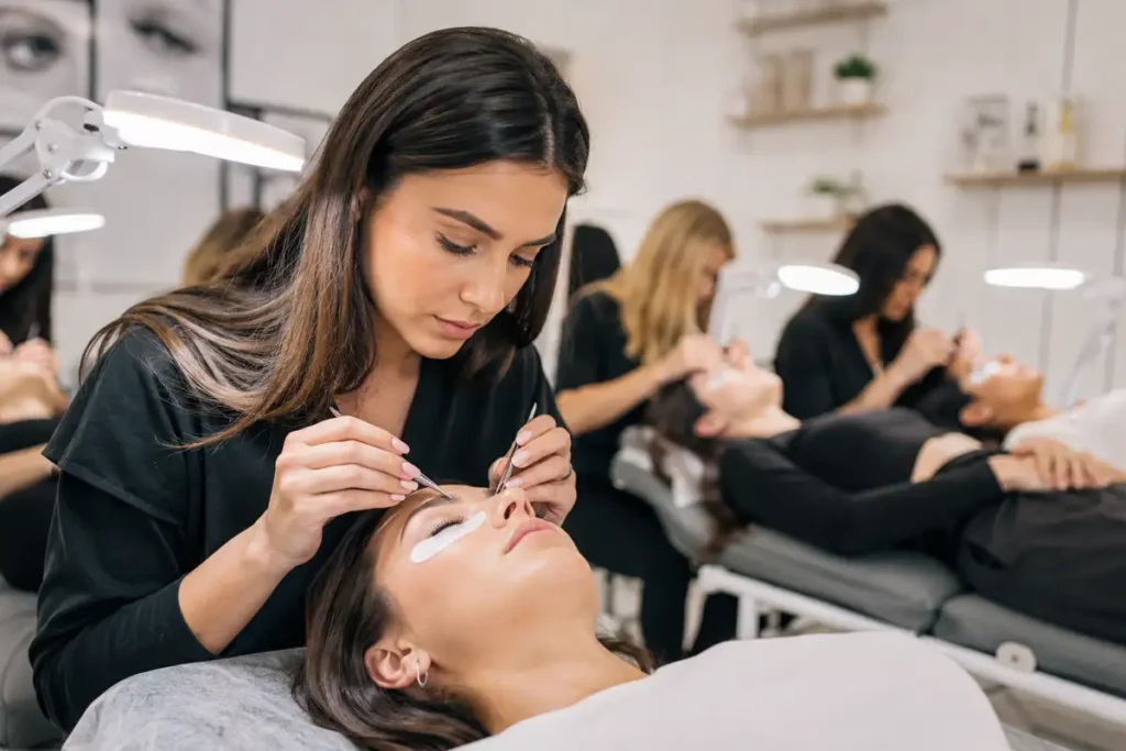 Why Everyone Is Suddenly Getting Lash Certifications